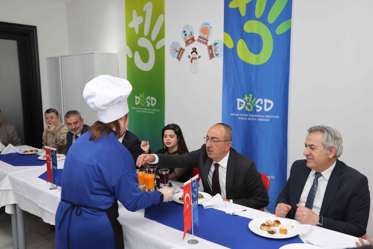 İş kapıları açan DOSD Meram ilk mezunlarını verdi 3